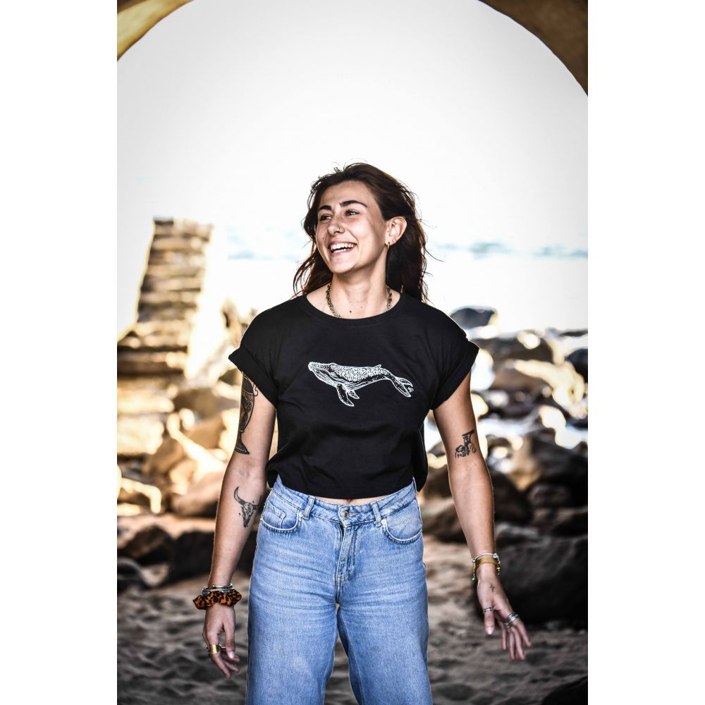 TEE-SHIRT / CROP TOP T / BLACK / WHITE / BALEINE