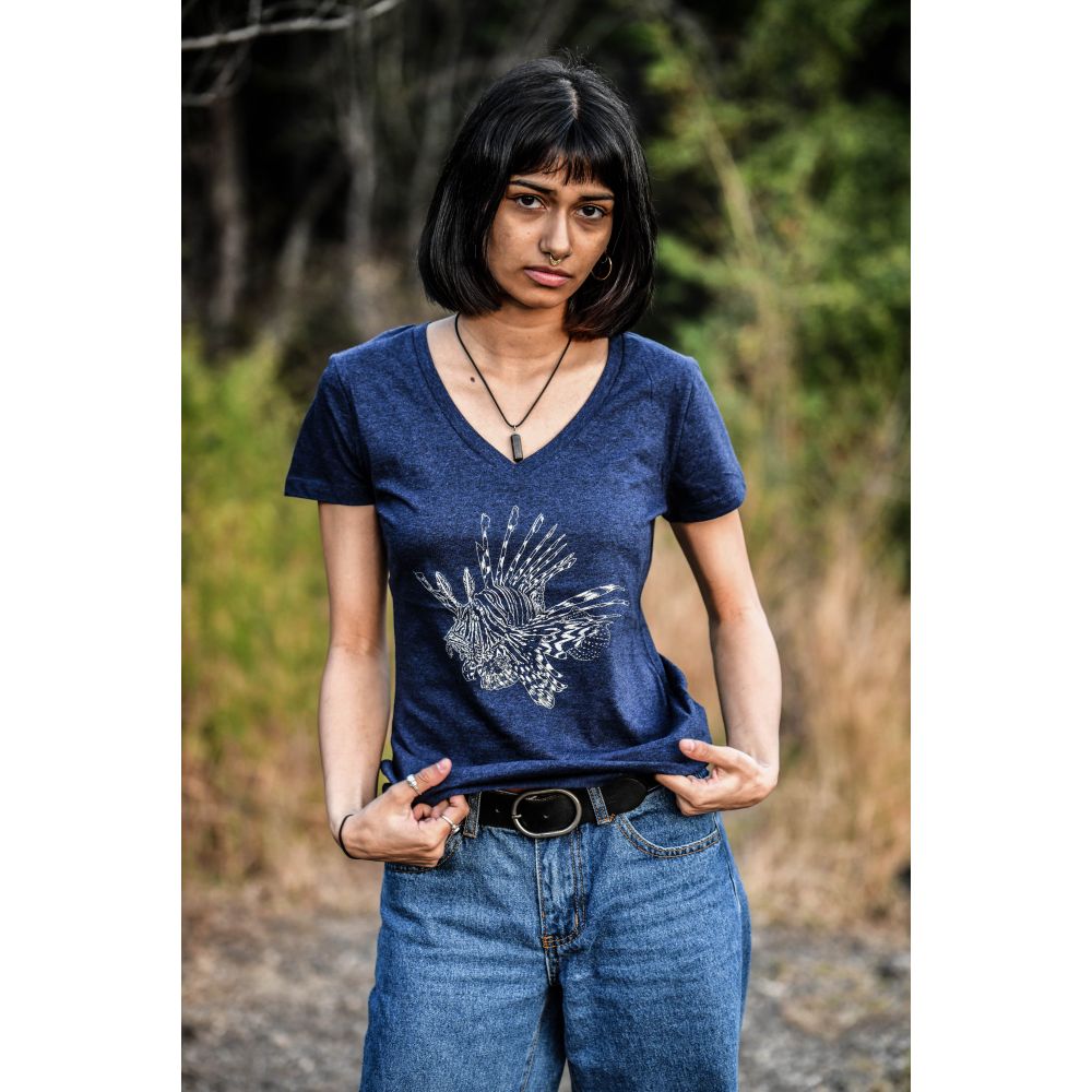 TEE-SHIRT / EVOKER / BLACK H.BLUE / ARGENT / POISSON LION