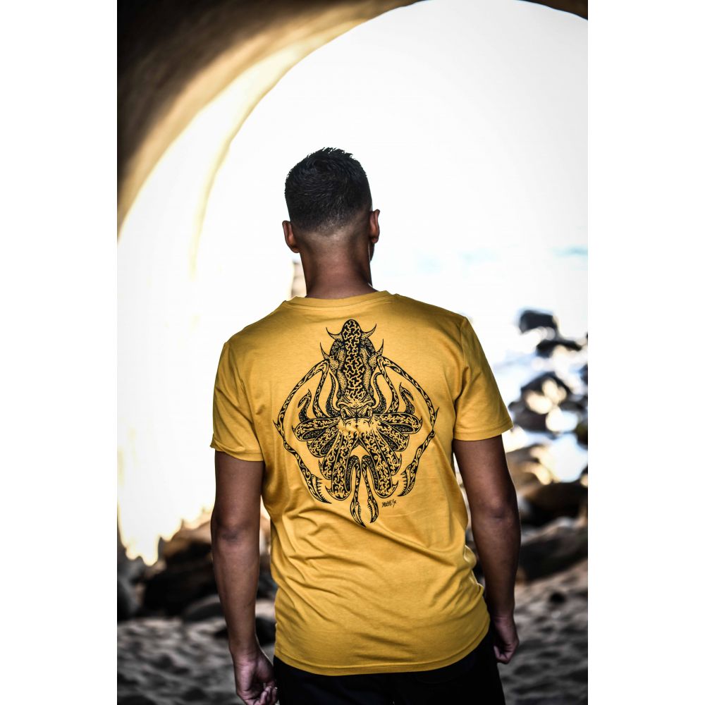 TEE-SHIRT / CREATOR / OCHRE / BLACK / LA PIEUVRE